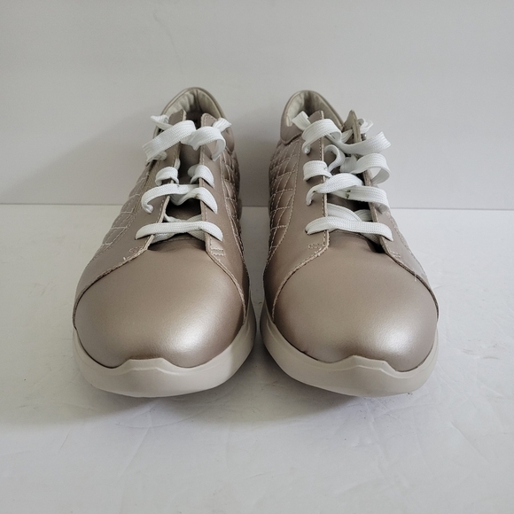 New Munro Emmie Wedge Sneaker Synthetic & Leather Size 9 US - Picture 3 of 7